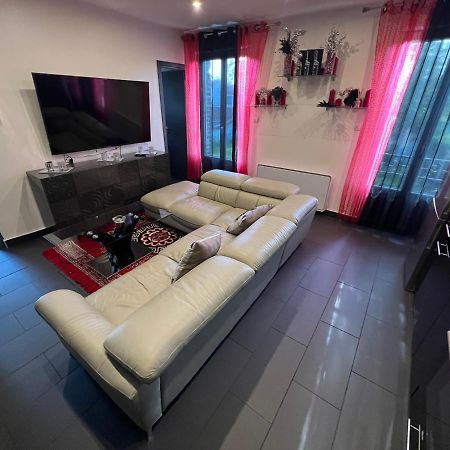 Zekri Apartment Livry-Gargan Exterior photo