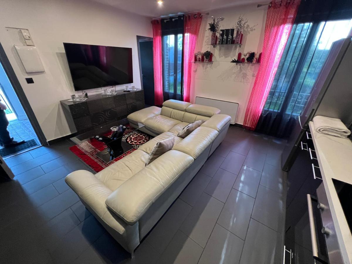 Zekri Apartment Livry-Gargan Exterior photo