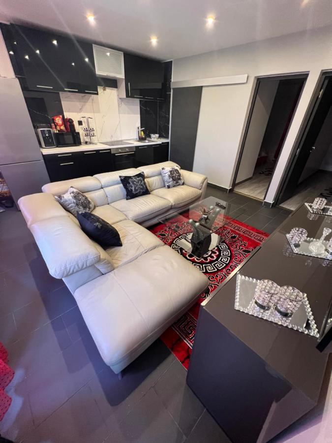 Zekri Apartment Livry-Gargan Exterior photo